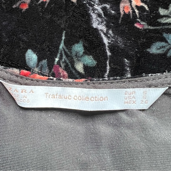 ZARA Velvet Wrap Top Sz S Black Floral Boho Gypsy Bell Sleeves V Neck Whimsical - Picture 9 of 16